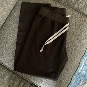 Figs Livingston Basic Scrubs Pants